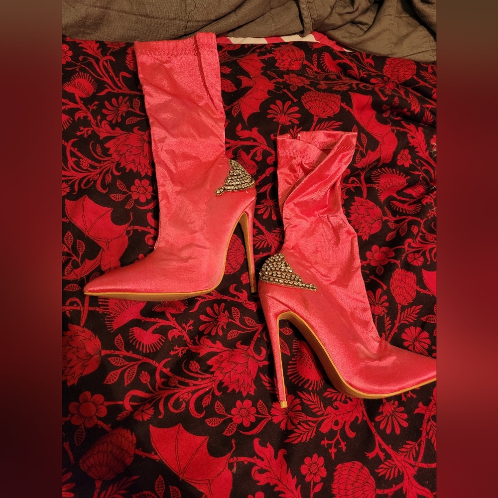 Pink pretty little thing high heel boot
